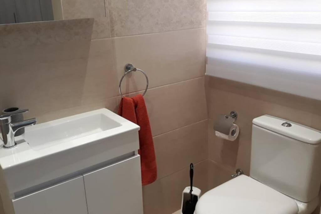 Ramzam - Spacious & Modern 3 Bedroom With Roof Terrace Apartment