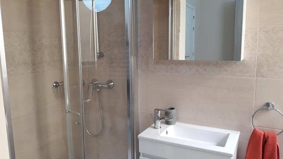 Ramzam - Spacious & Modern 3 Bedroom With Roof Terrace Apartment Marsaskala