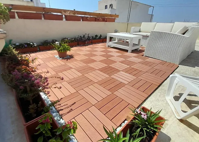 Ramzam - Spacious & Modern 3 Bedroom Apartment With Roof Terrace